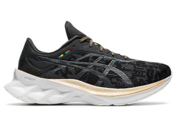 Asics NOVABLAST Dame Løpesko NO108AG